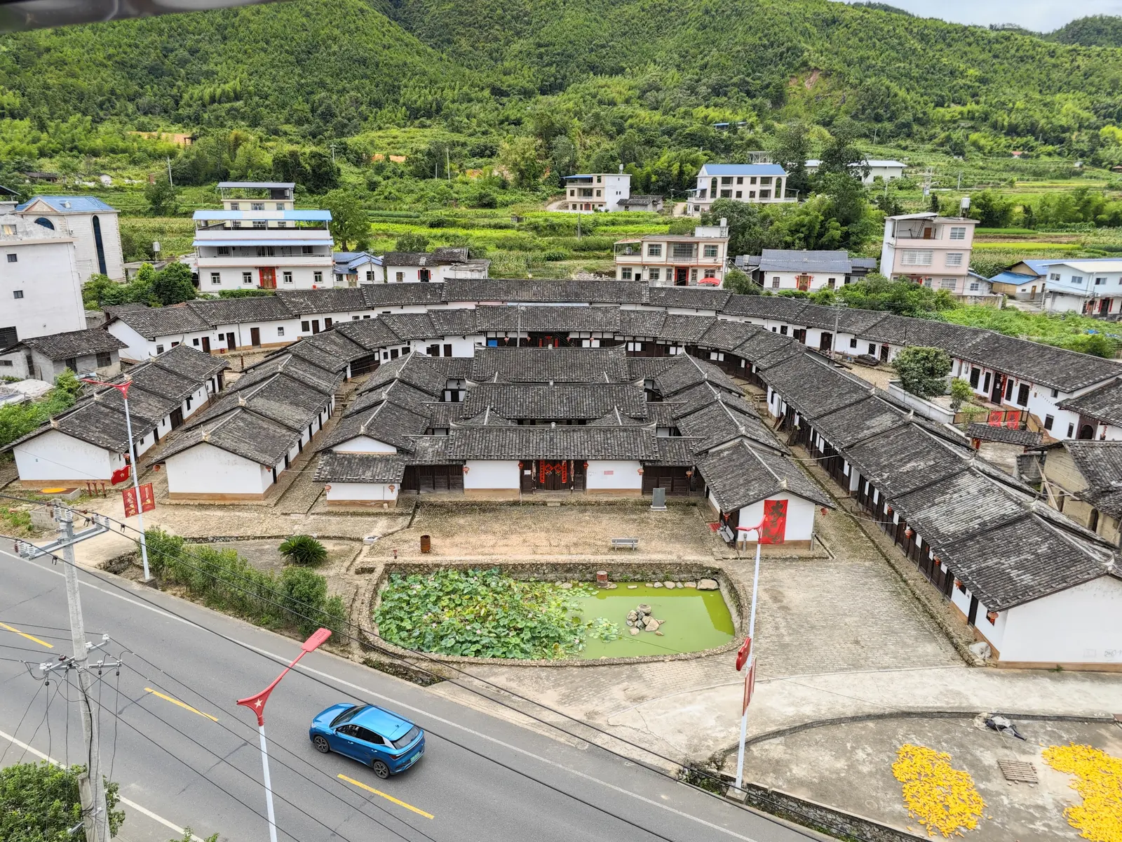 松毛岭战役战地医院旧址--超坊围屋